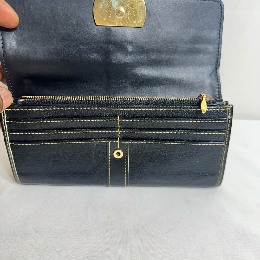 Louis Vuitton Wallet - Picture 7 of 10